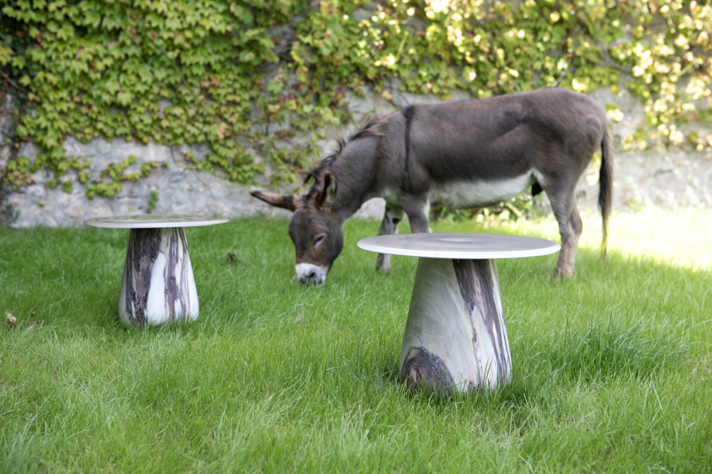 Table d’appoint Champignon en pierre 
